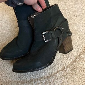 GUC Black booties
